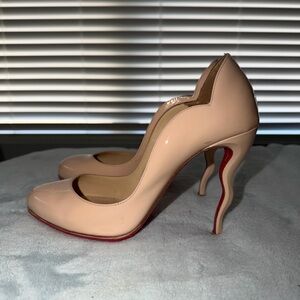 Beautiful Christian Louboutin Wavy Dolly 120 size 37